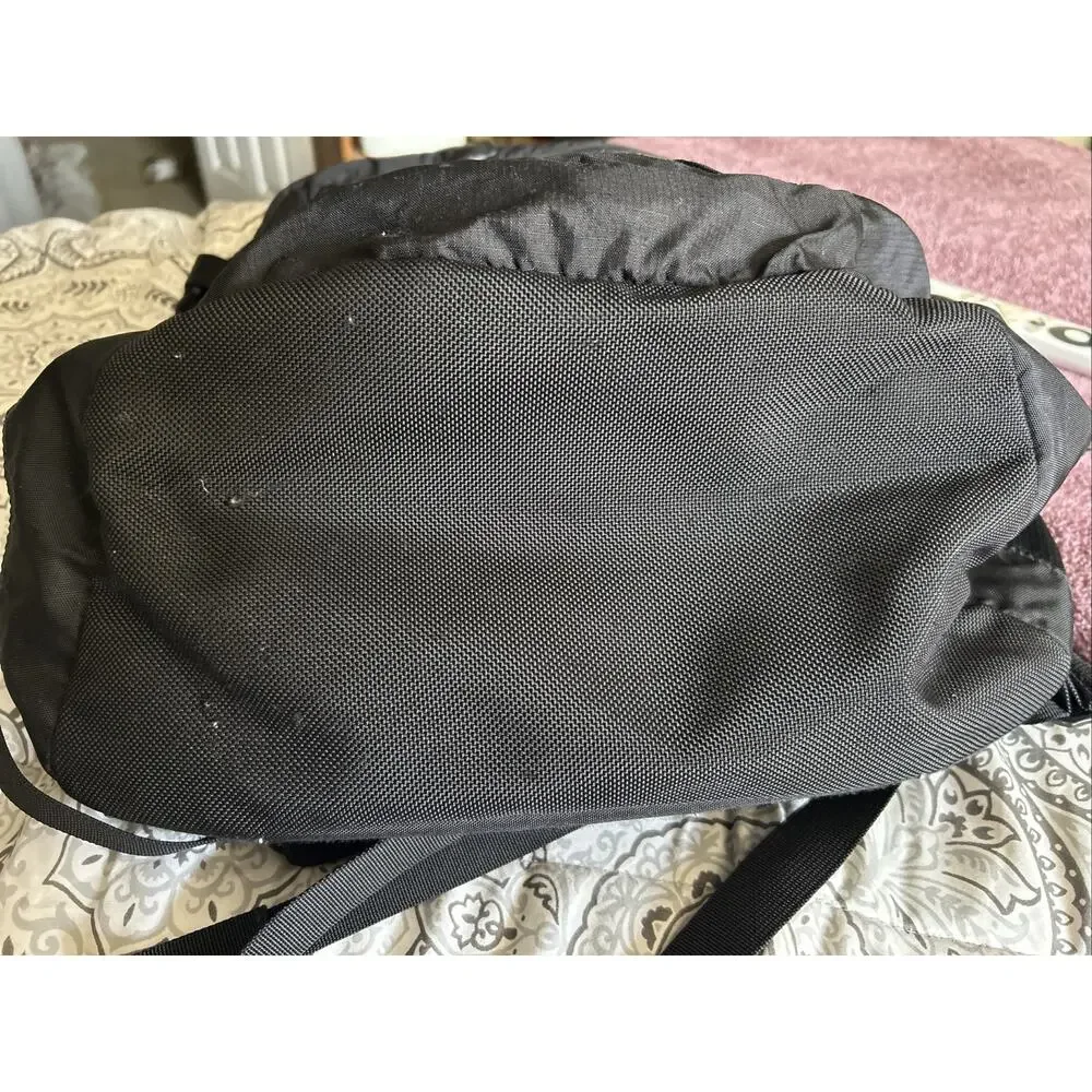 The North Face Recon Backpack FlexVent Suspension Black Holds 15” Laptop VGUC